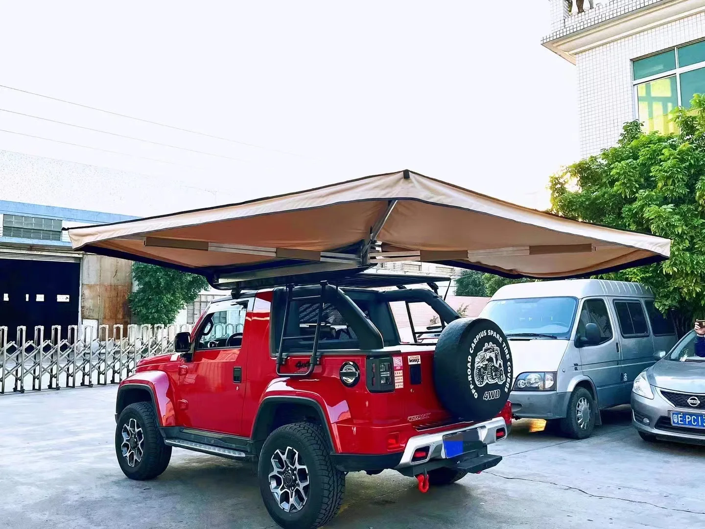 Easy Carry Quickly Automatic Opening Camp car roof top tent windproof outdoor 3-4 person tent camper 270 awning canvas