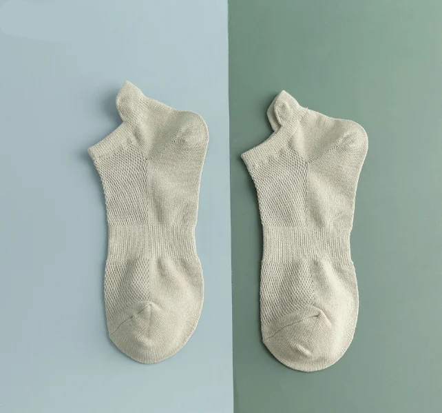 New Wholesale Custom Logo Plain Color Breathable Low Cut Women Unisex Men Sport Ankle Socks