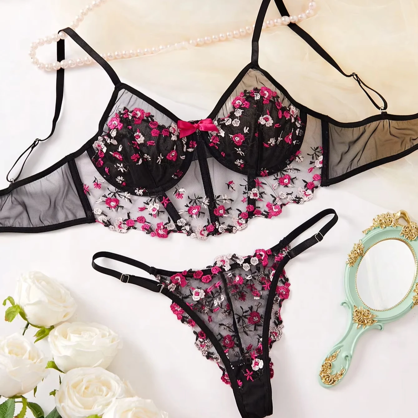 Strappy Lace Bralette Set Women Langery Grand Taille Lenceria Femenina Sweet Bra Set Sexy Transparent Busty Lingerie