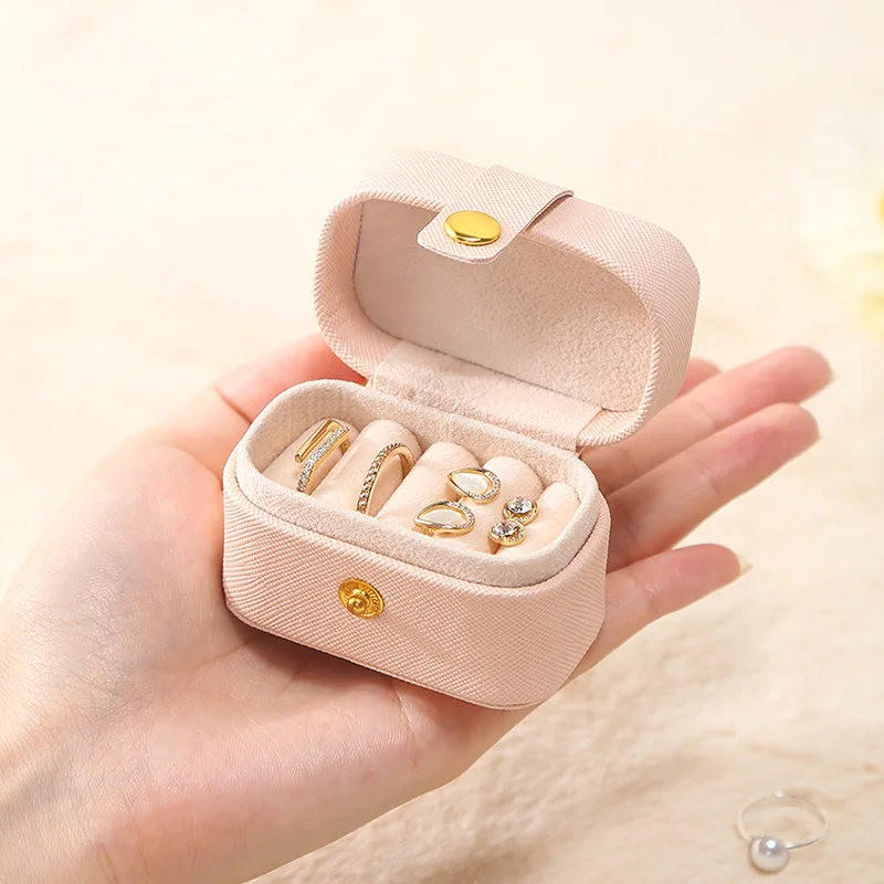 Custom logo ring earring pu leather gift jewelry storage  box small portable travel jewelry case