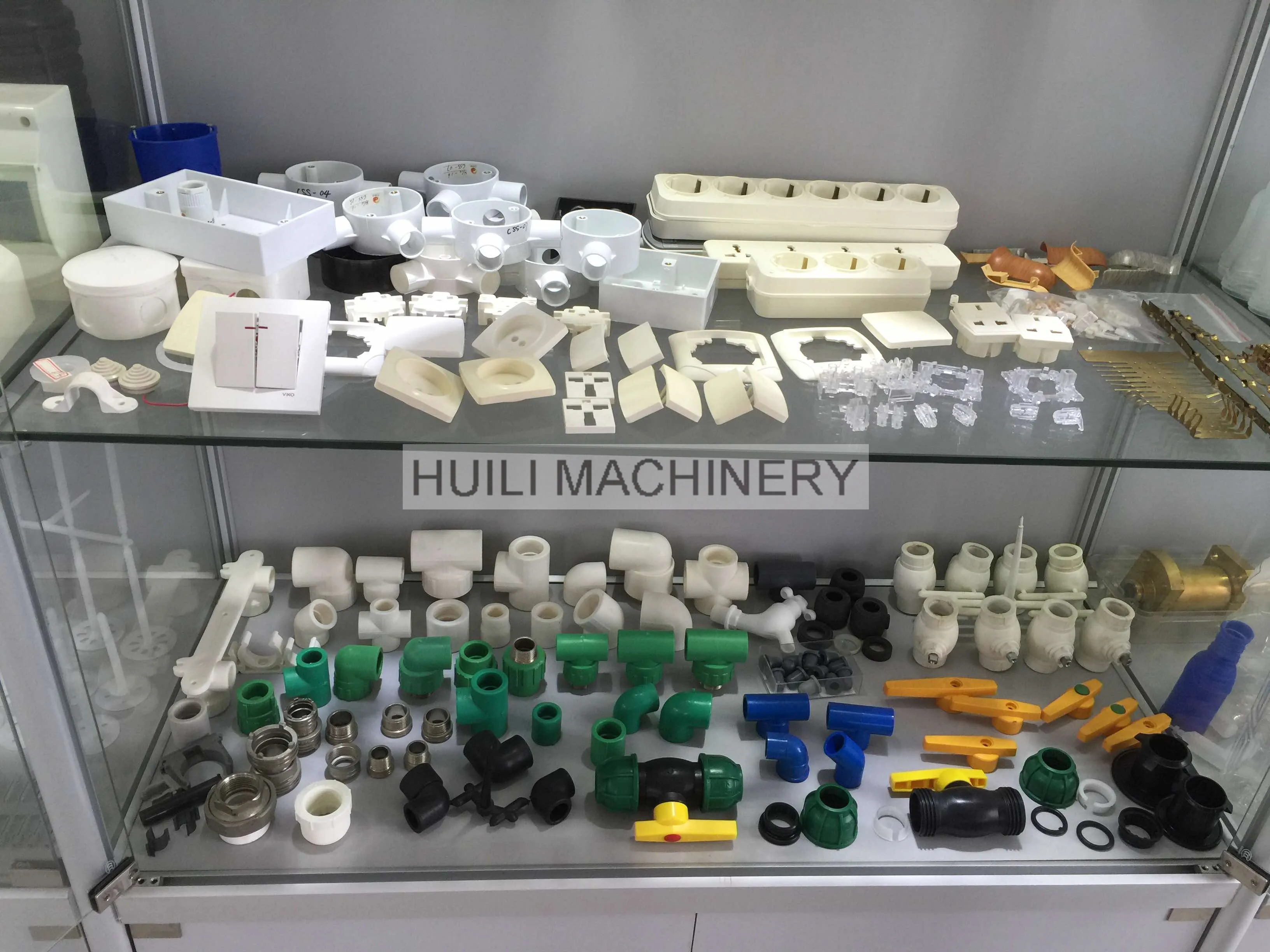 Машина для литья под давлением для изготовления пластиковых стульев/столов