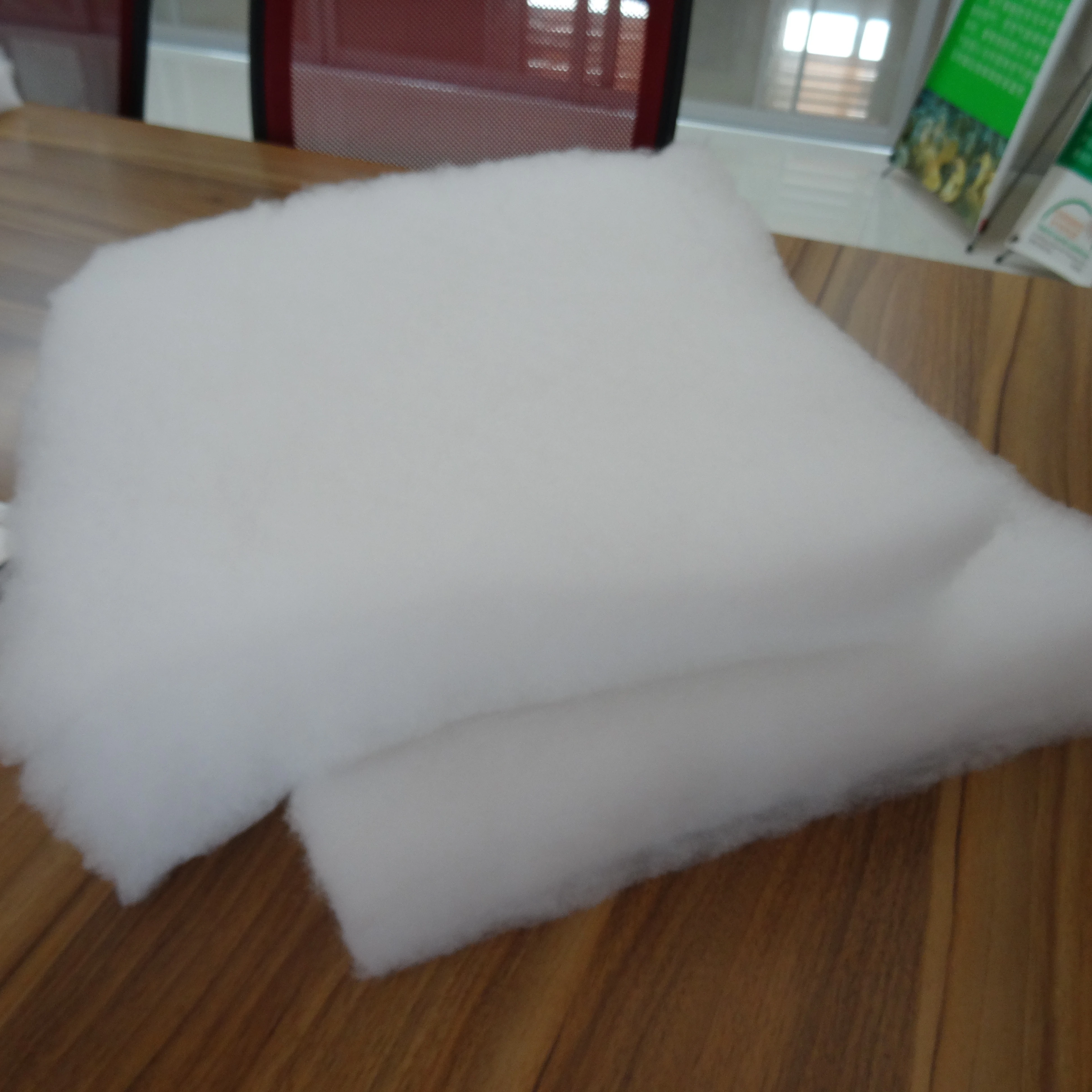 Одежда с использованием ватного полиэфирного волокна