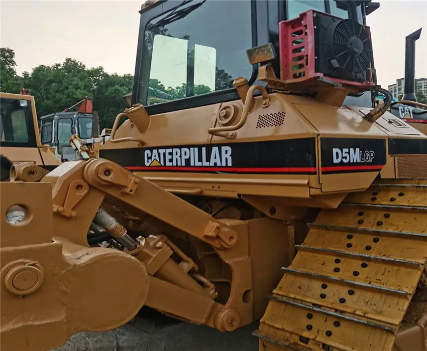 used cat D5M Bulldozer/ cheap price CAT D5H D5M Dozer with Blade for sale