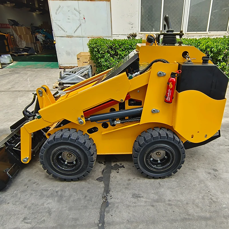 YURUI 750 EPA Certified 25Hp Kubota Perkins Diesel Engine and Closed Circuit Hydraulic System Mini Skid Steer Loader