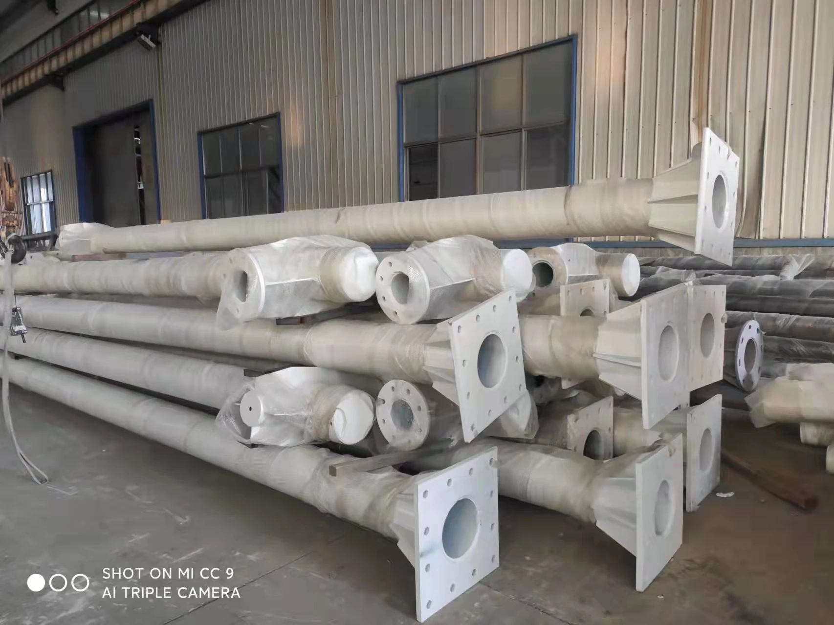 Customized 4m 5m 6m 10m Comprehensive pole Steel Galvanized CCTV Camera Mounting Poles