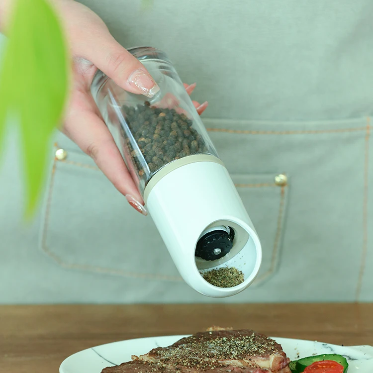 modern refillable manual ceramic spice and herbs grinder bottle adjustable coarseness glass salt and pepper mill for kitchen