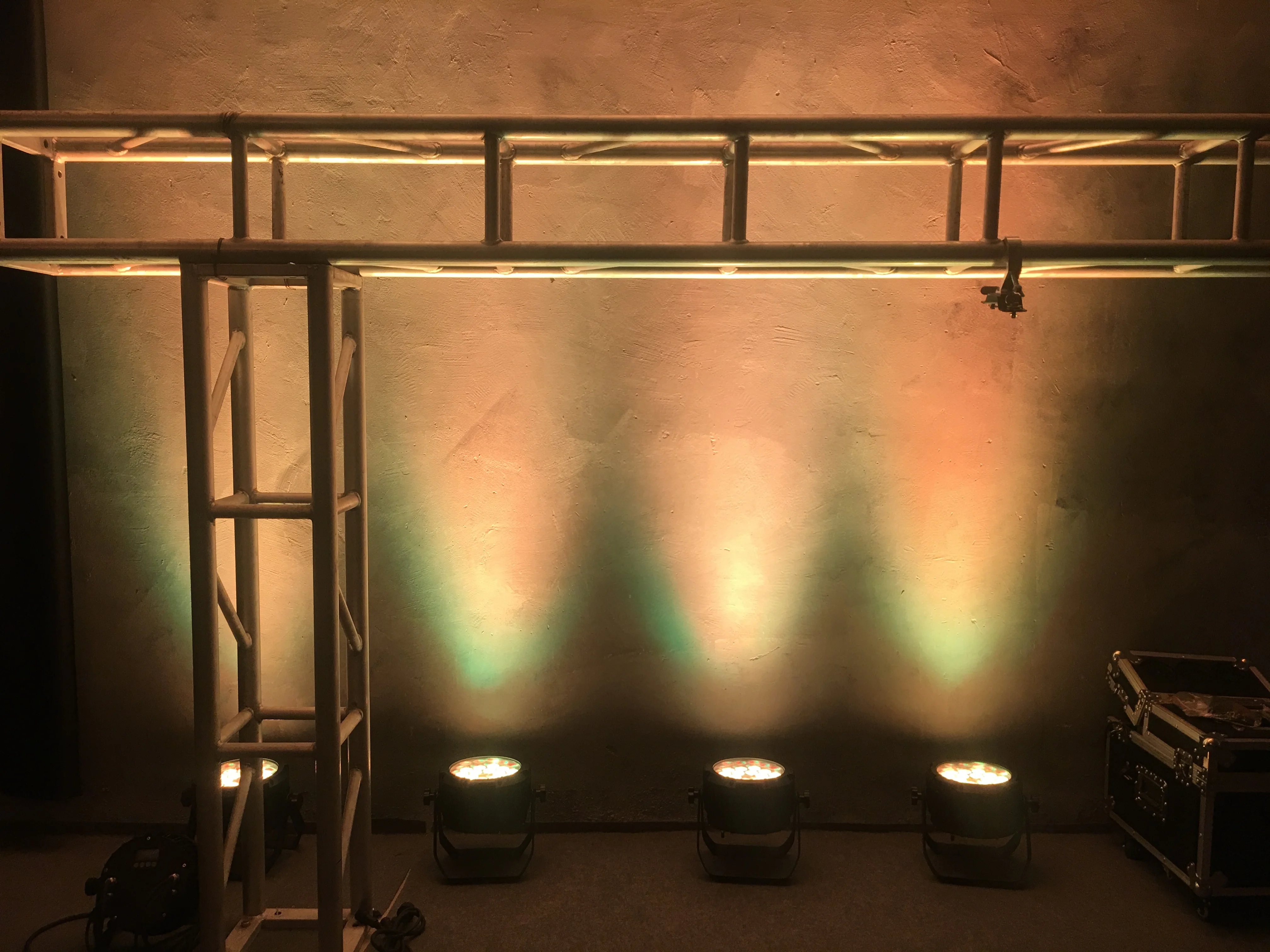 Winlite fanless 18x18w 6in1 RGBWA+UV aluminum flat par can light