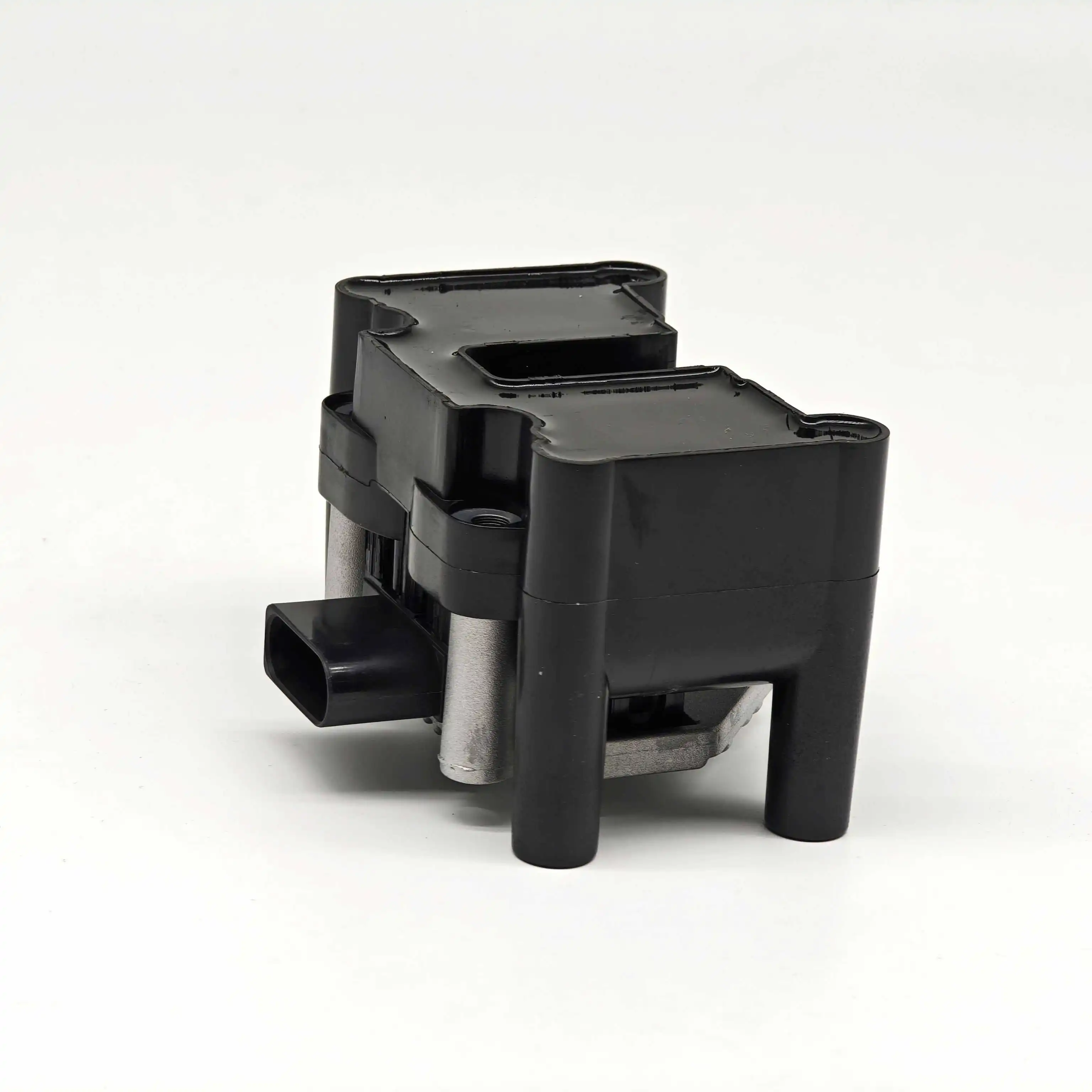 Auto Engine Ignition Coil 032905106E 032905106D 032905106F 032905106B 032905106