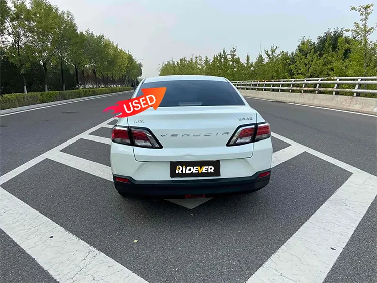 Dongfeng Nissan Venucia D60 Used 2018 Car 1.6L Manual Intelligent Elite Edition petrol vehicle