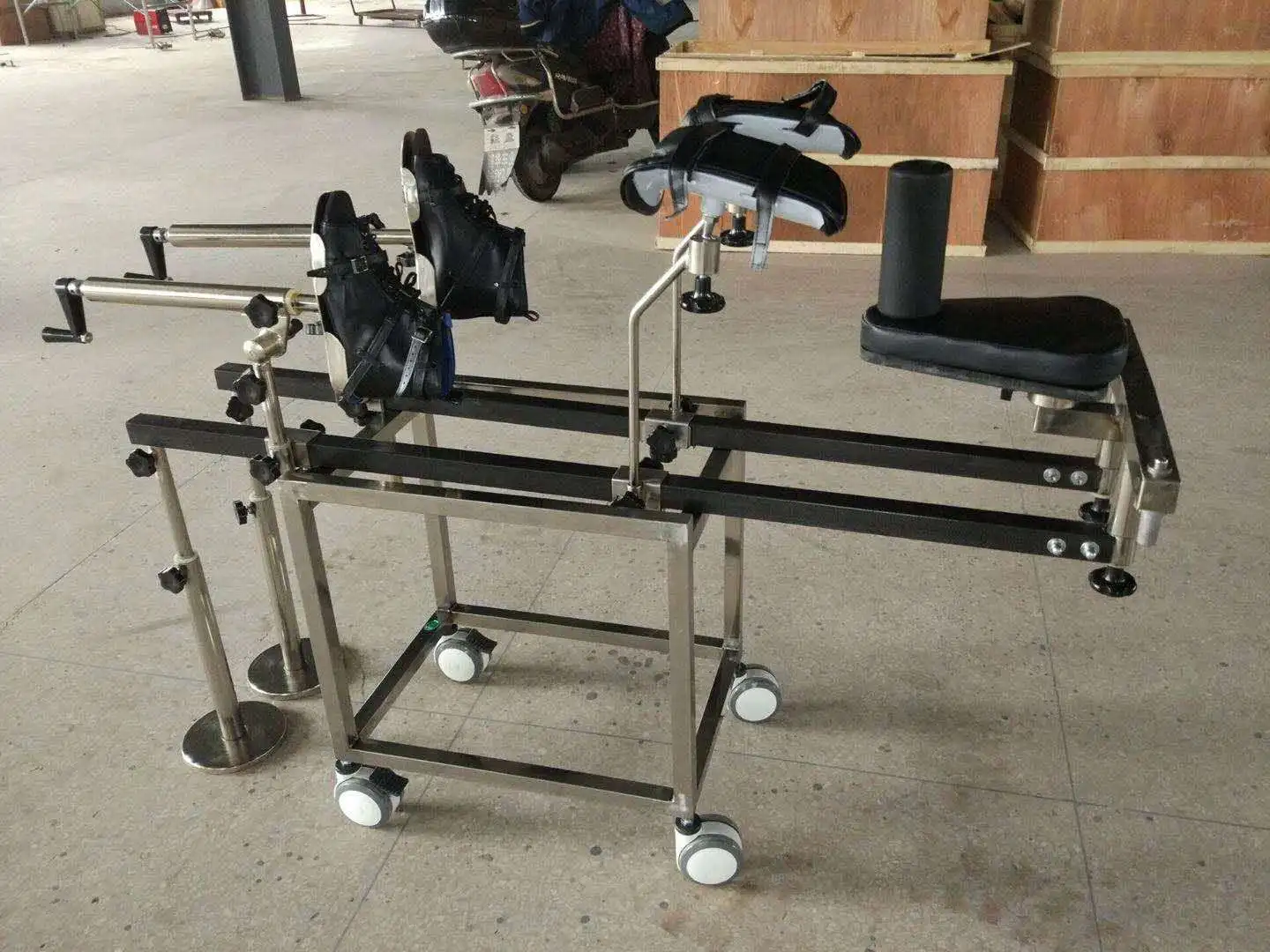 Medical Equipment Orthopedic Extension Orthopedic Traction Frame/Steel Orthopaedic Traction Frame Operating Table