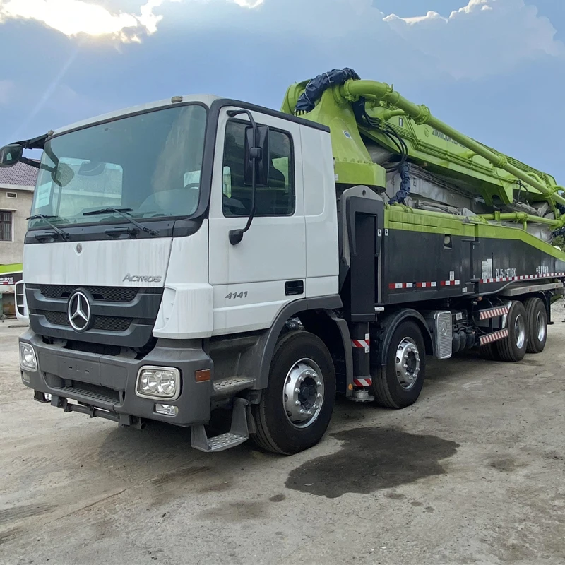 Good condition Zoomlion benz 52m mercedes refurbished concrete pump truck