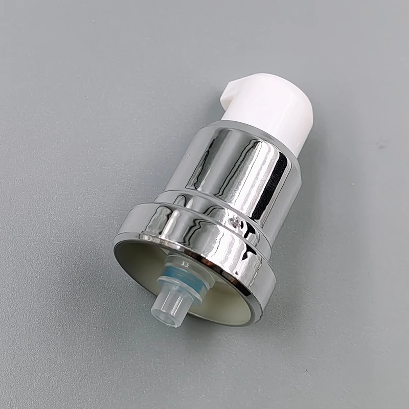 2024 silver  hot sale  5ml 10ml 15ml 20ml 30ml 50ml Luxury  travel Cosmetic Vacuum Eye Cream Airless Bottle