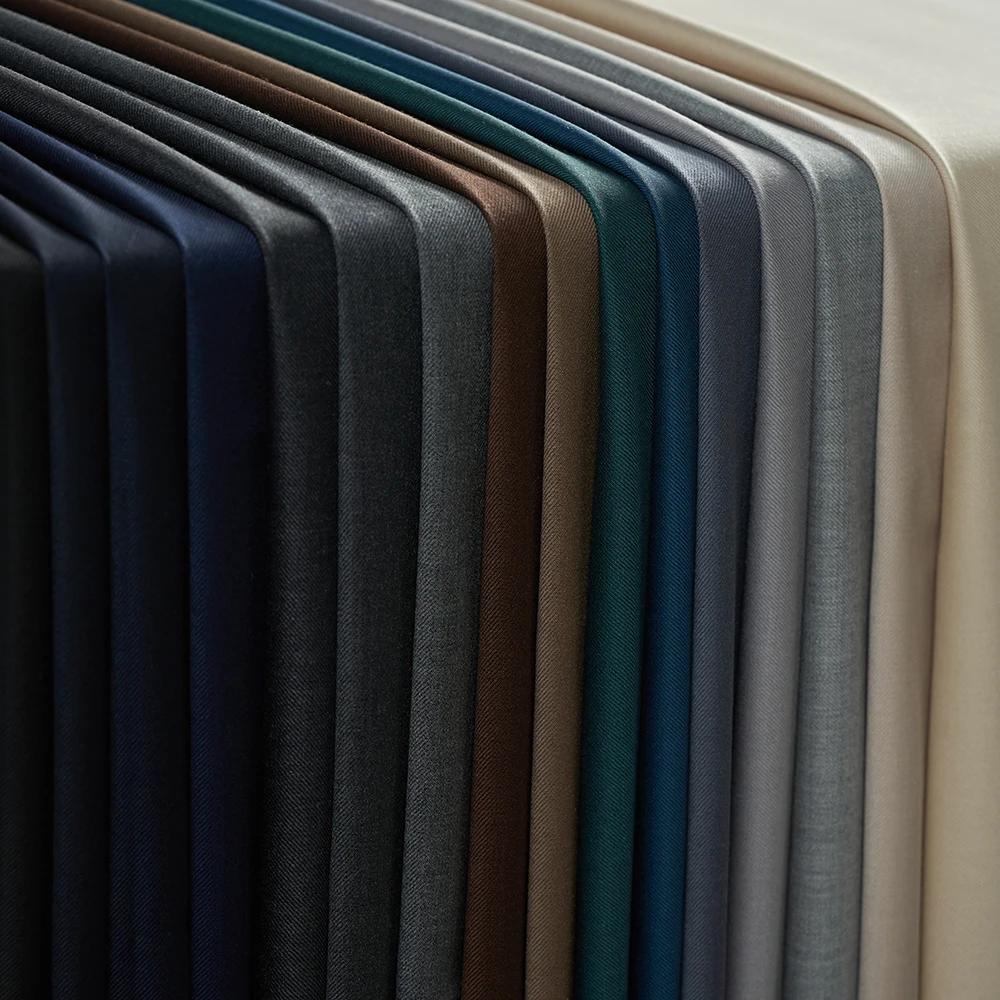 Fashion 100% Organic Merino Wool Suiting Fabric Yarn Dyed Twill Worsted Wool for Tailored Suits Uniforms Free Sample