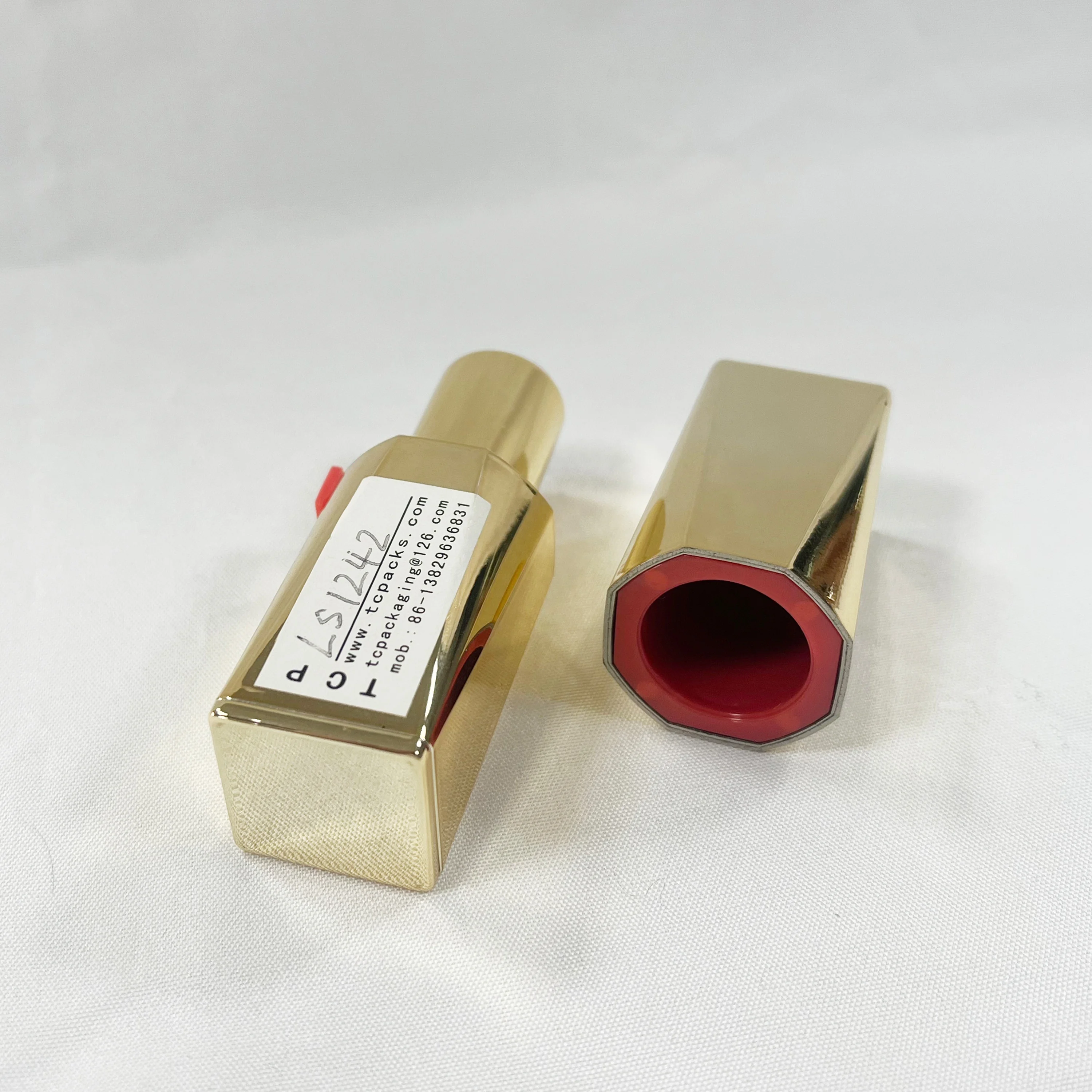 Luxury custom Plastic Cosmetic  Magnetic Lip Stick Container Tube Packaging Empty Lipstick Tube