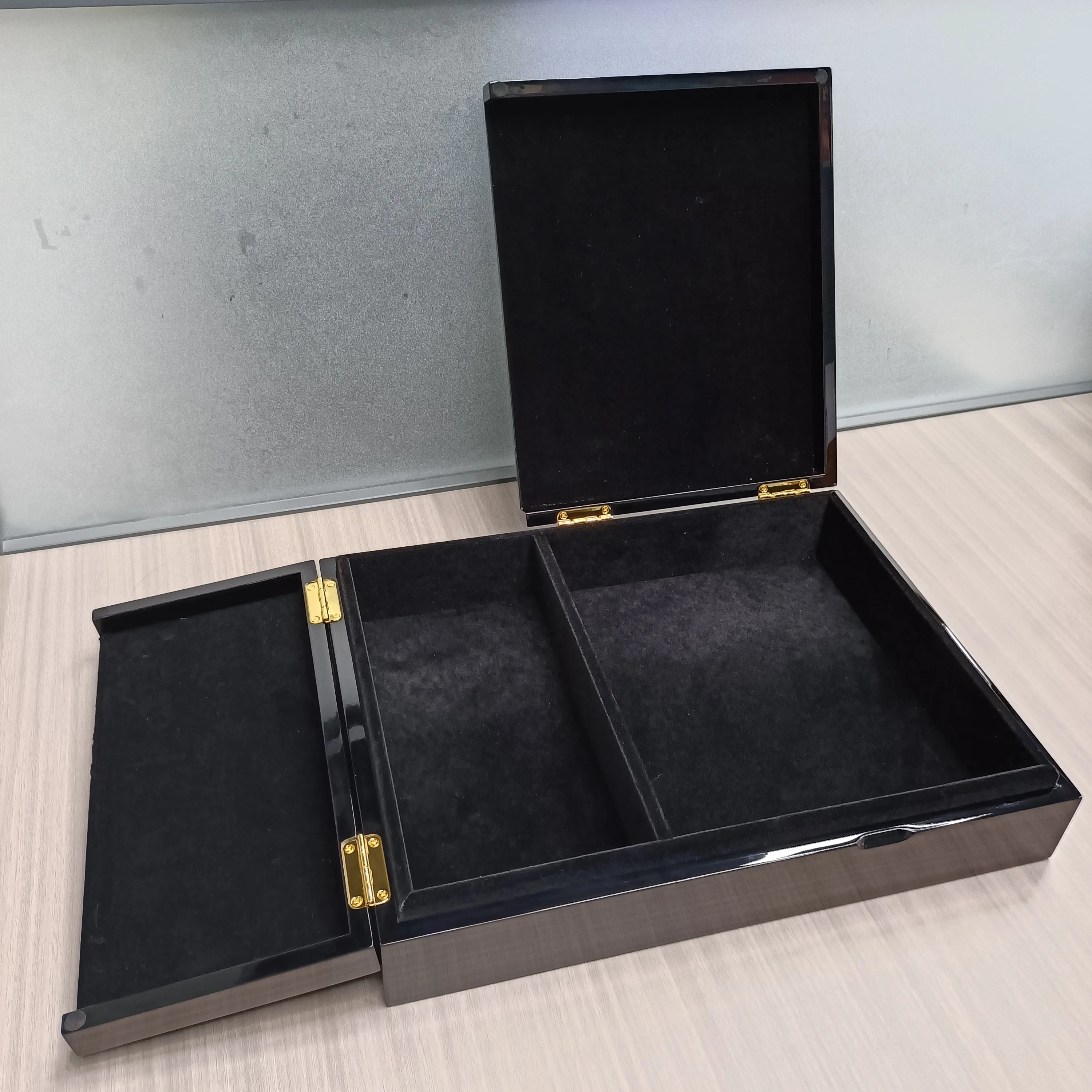 Luxury Glossy Wooden Box Jewelry Box Jewelry Packaging Organizer Case Wooden Portable Open Double Door Velvet Jewelry Box Custom