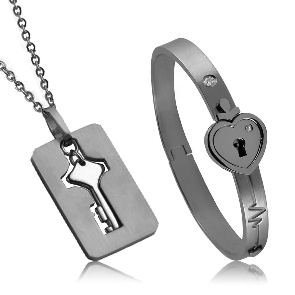 Love Lock Key Heart Bangles Stainless Steel Bangles with CZ Stones Inlaid
