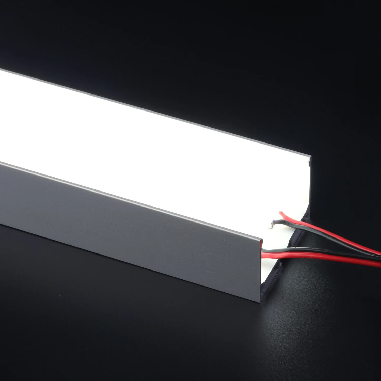 50mm * 32mm Commercial Indoor Ceiling Silver Aluminum Profile LED Hanging Linear Light