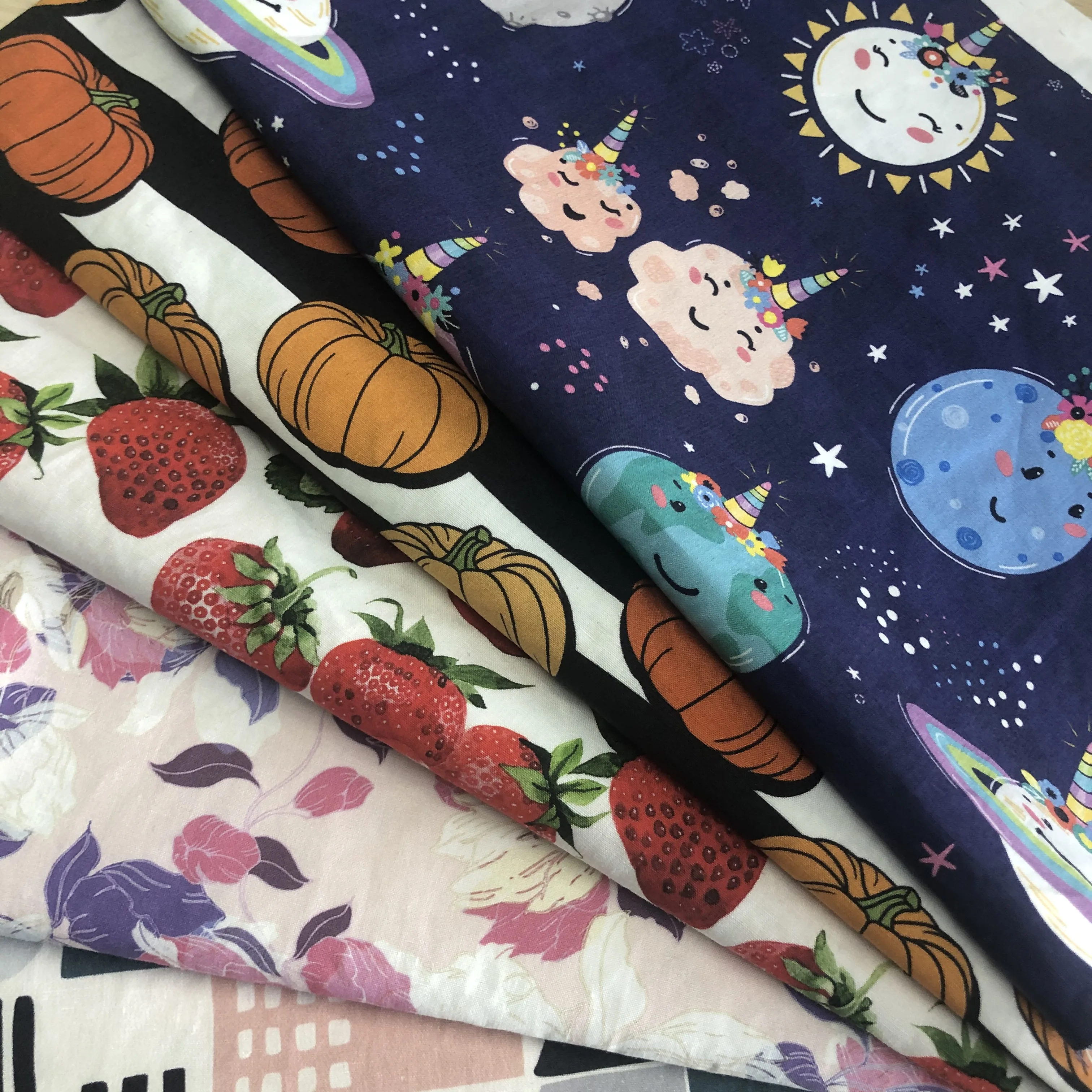 OEM hot sale no moq printed cotton poplin fabric for garment