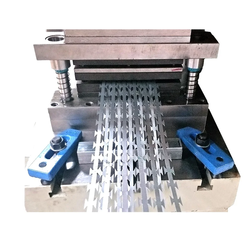 Высокоскоростная Заводская машина для производства колючей проволоки 220-280 м/час