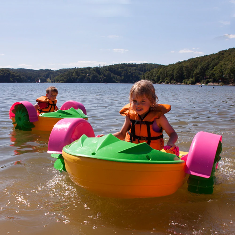 
One Person Hand Crank Boat Kids Plastic Floating Hand Cranking Paddle Boat For Sale 