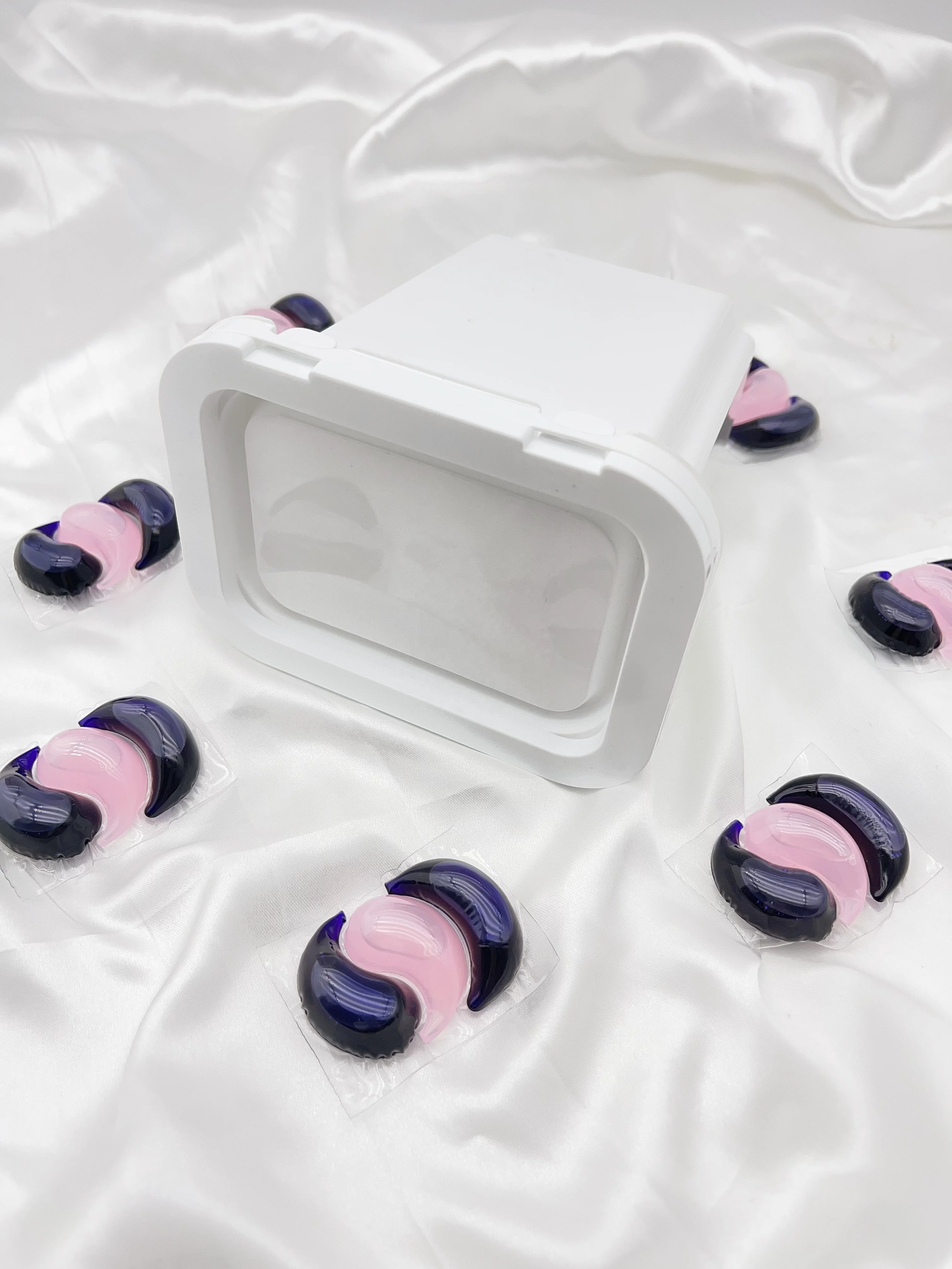 Refreshing 3 In 1 3d Dazzling Color Protection Fragrance 10g Laundry Pods Container Pods Baby Laundry Detergent Pods