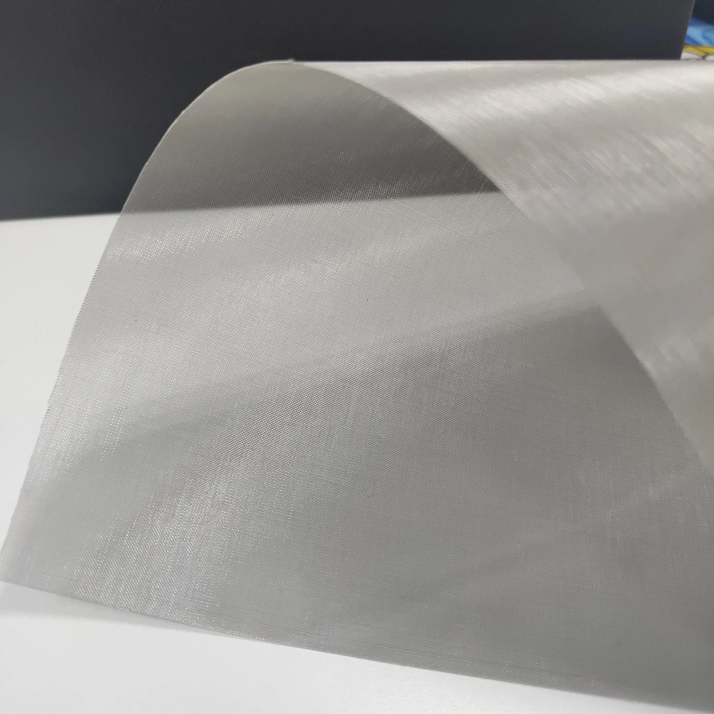 Iron Wire Mesh for Screens Room Dividers Decorative Steel Plain Customized Box Wall Stainless Wooden Style Surface Packing Color