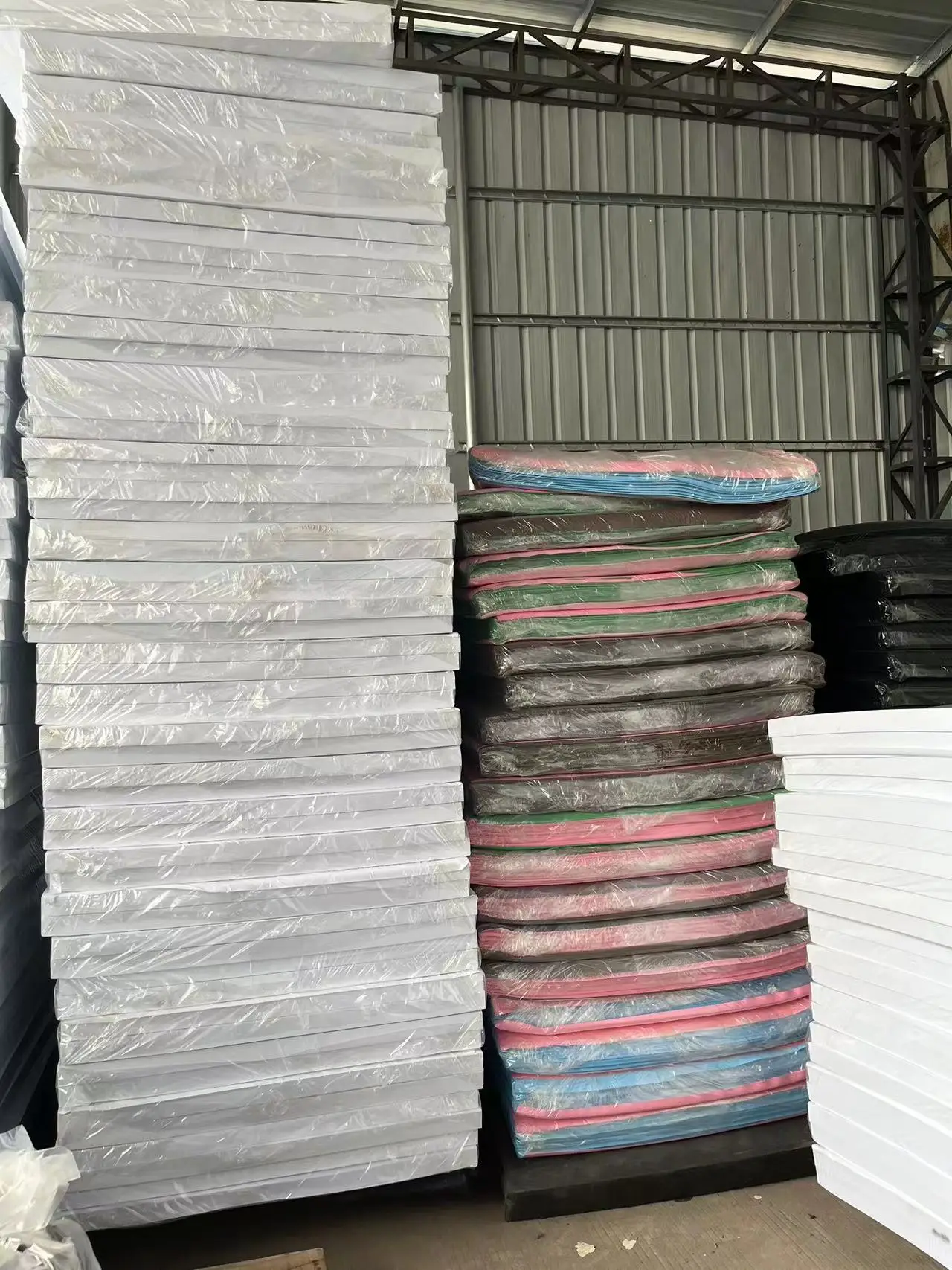 Wholesale Low Price Thickness 2mm Hardness 75D Size 95cmx135cm 3D Embroidery foam