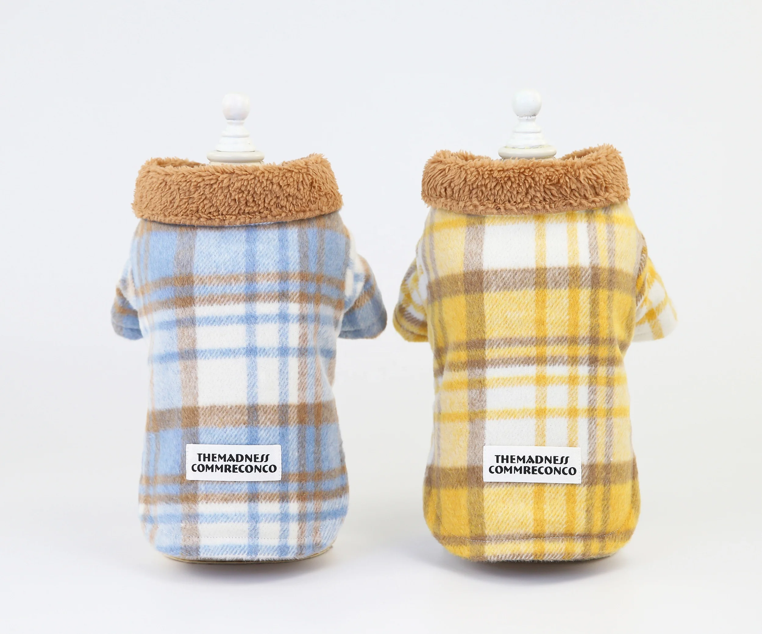 Classic plaid dog clothes new design 2021 wholesale dog clothes pet winter clothes fashion warm kitty cat pet coats