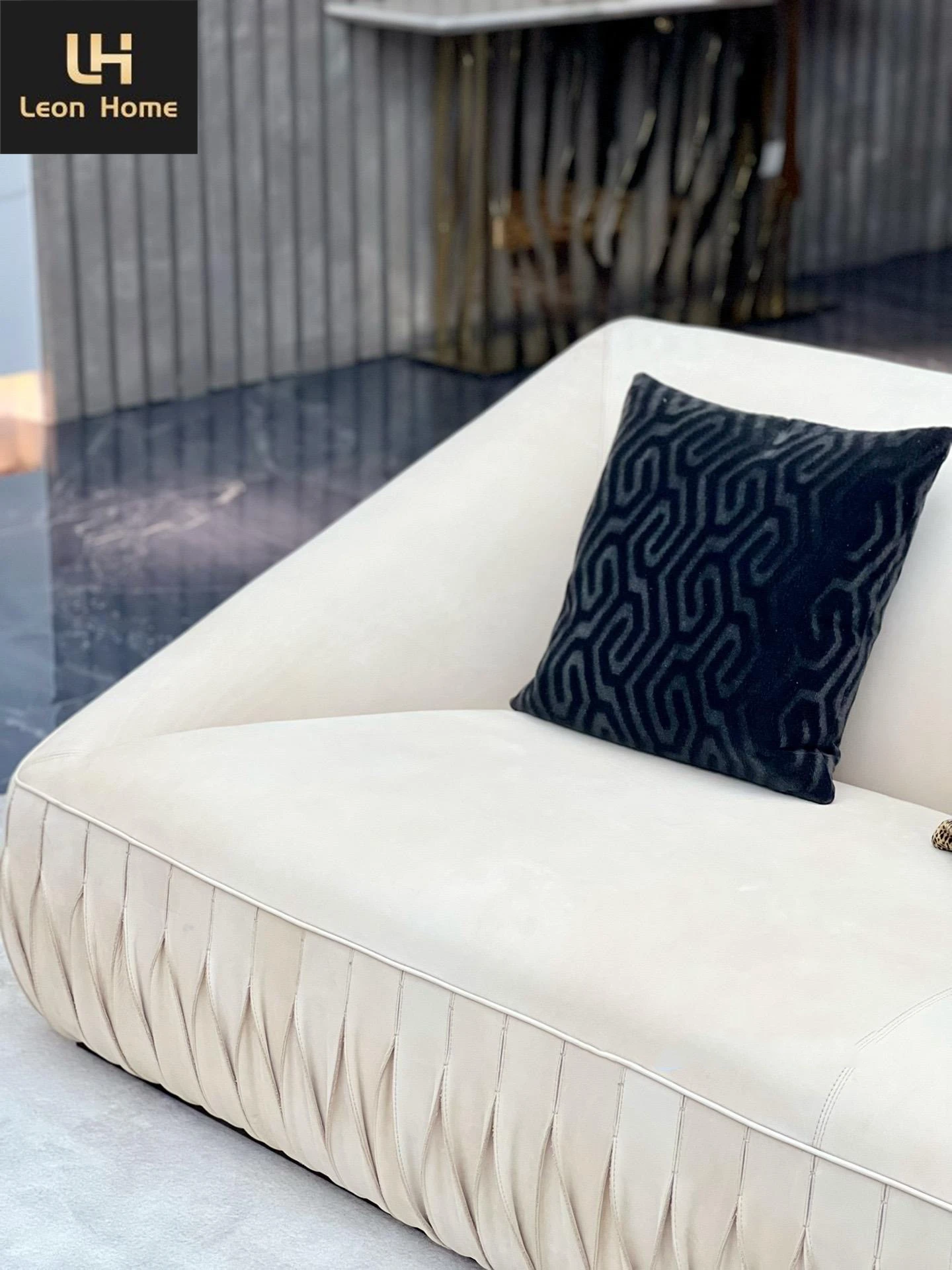 Hot Sale Popular New Design Sofa Luxury Modern Sofa Set Furniture Living Room Natural Luxury Sofa