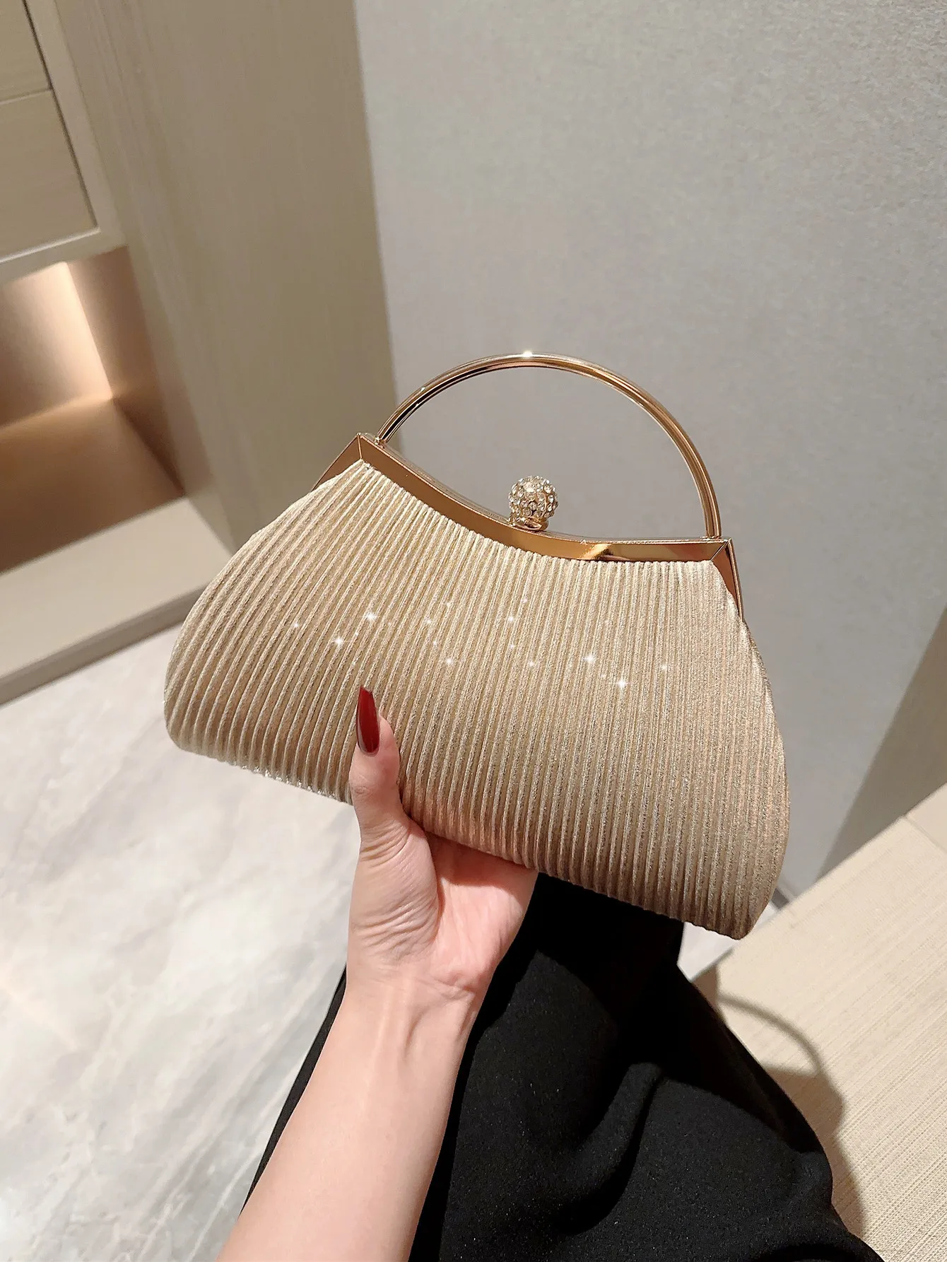 2024 New style women luxury wrinkle rhinestone evening handbags purse clutch bags for wedding party