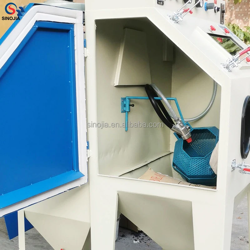 Industrial Use Sandblasting Machine / Rust Removal Dry Sandblasting Machine