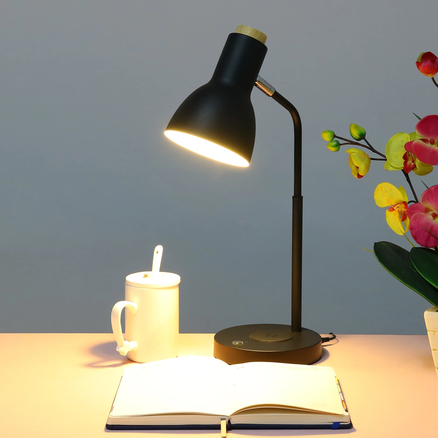 Wholesale fixture antique Incandescent Bulb sample Natural light style indoor study retro rustic table lamp