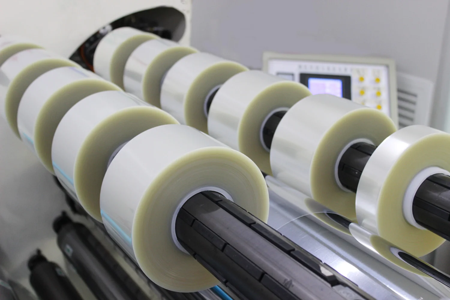 Double shafts turret slitter rewinder for BOPP / PVC / PET / label papers