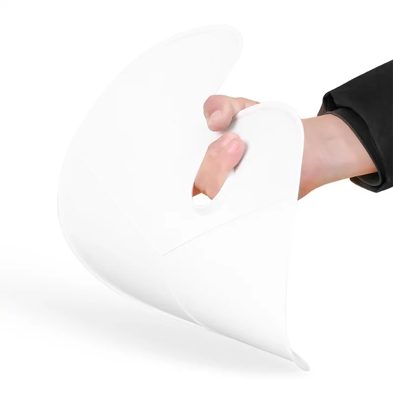 Professional Artists Plastic Plum Blossom Shaped Palette for Watercolor and Gouache Paints Art Mixing Dish with Multiple Shapes