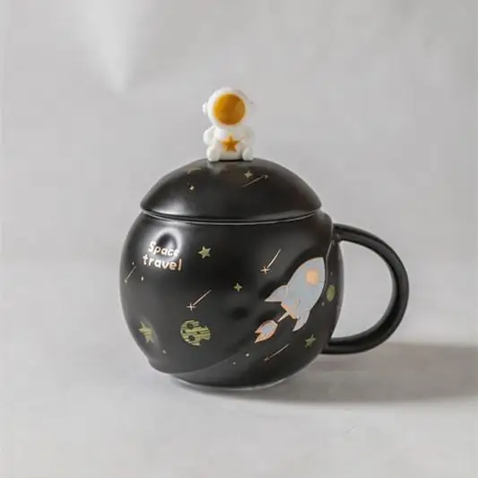 Wholesale Creative Design Planet Shaped Cartoon Spaceman 400ml Black Colour Ceramic Coffee Milk Cup