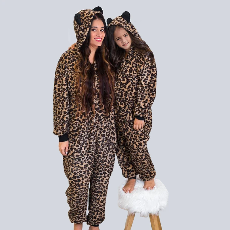 
wholesale winter clothes Mommy and me clothes leopard print hoodies cotton polyester romper clothing 