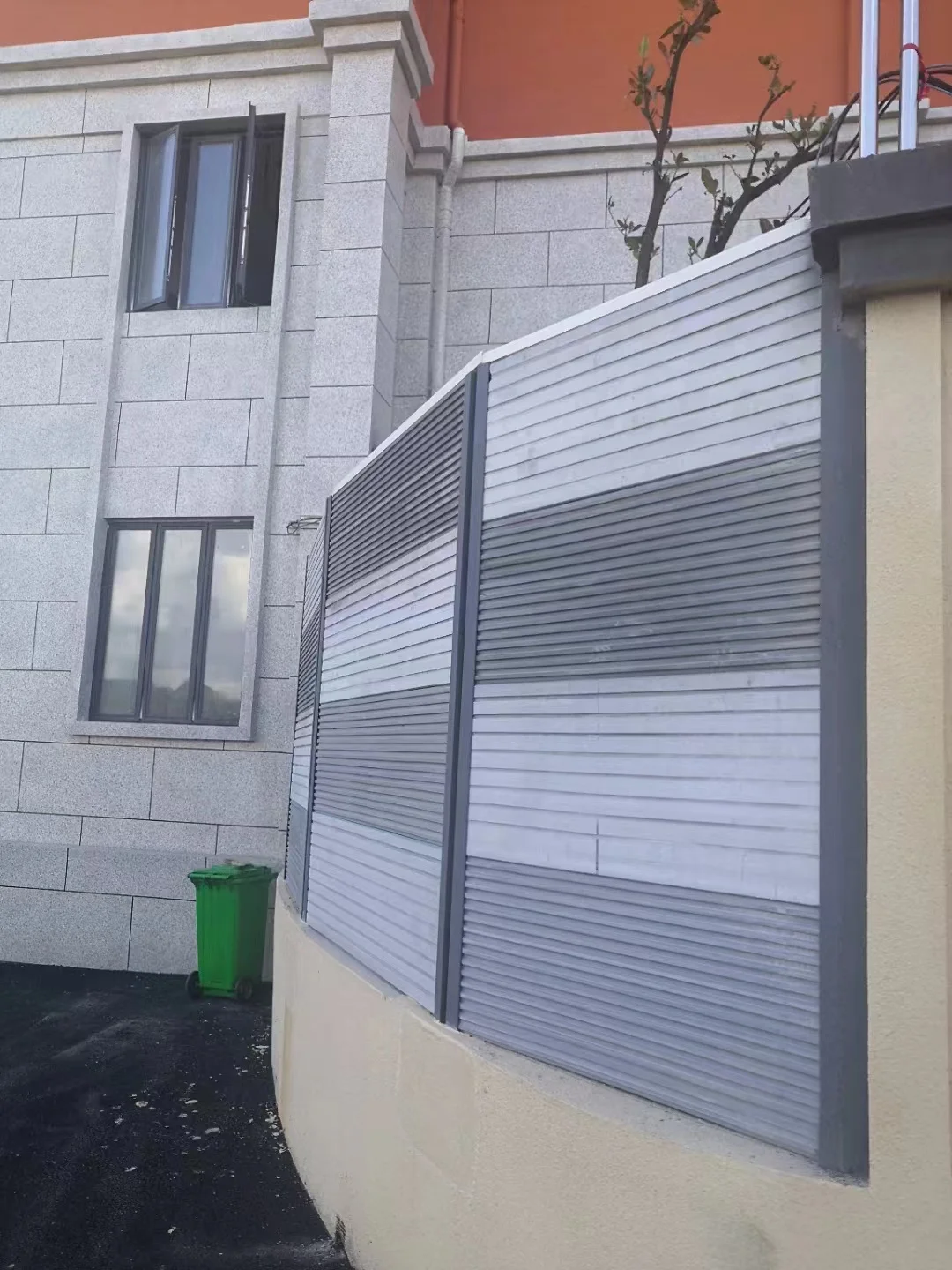 China Wall Tile Ceramic Extruding Machine High-end Brick Raw Materials Roof Clay Panels Making
