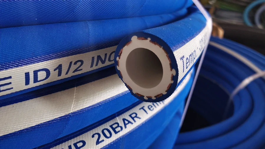 high quality  UHMWPE  film  Chemical Suction and delivery  rubber hose Transfer Hose with anti static wire