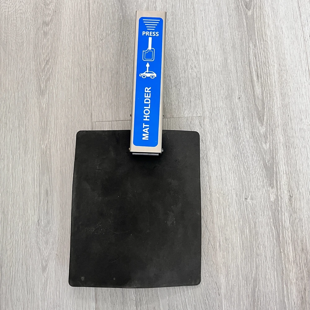 Heavy Duty Stainless Wall-Mounted Clamp Car Mat Cleaning Clip Floor Mat Hanger