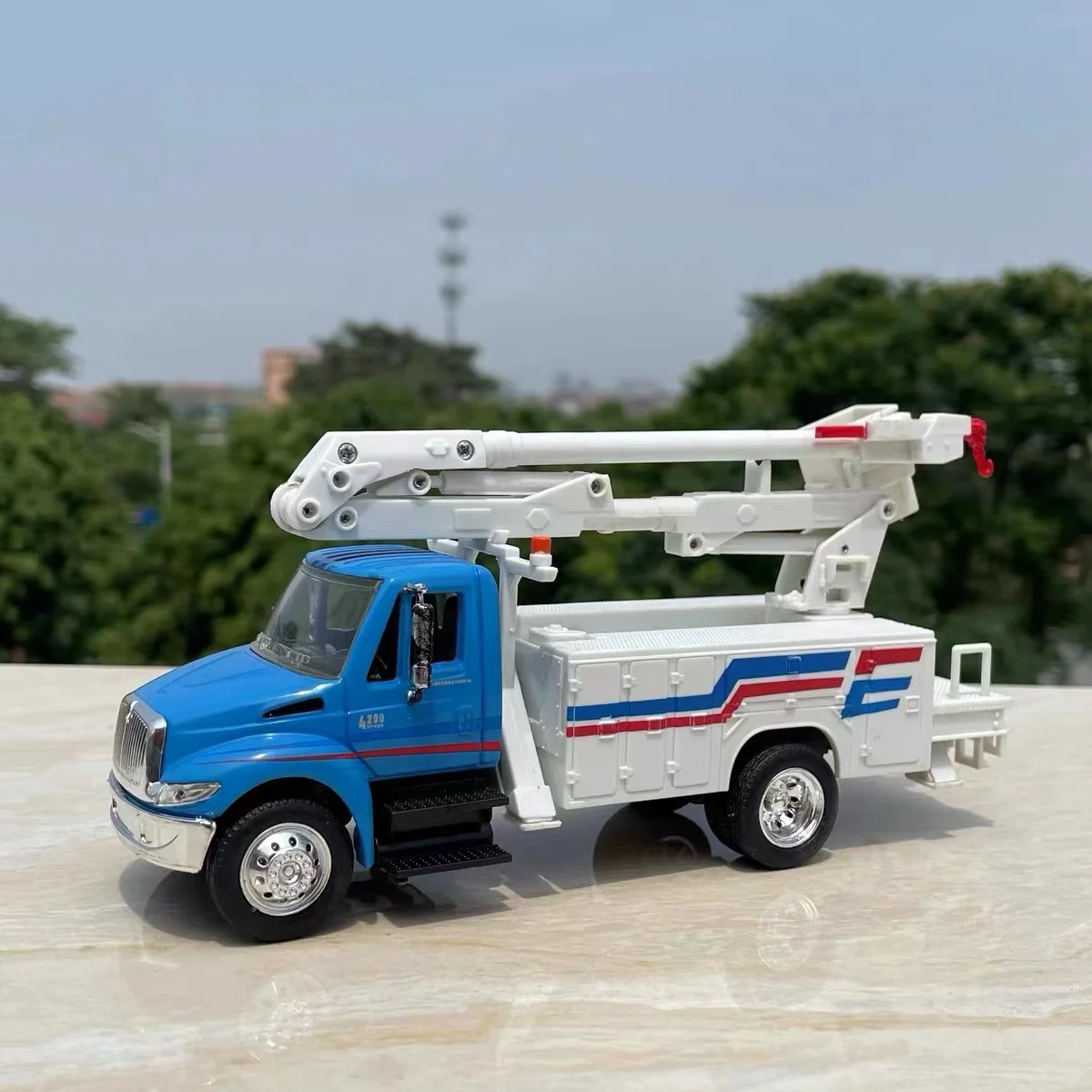OEM Высококачественная модель автомобиля в 1/43 масштабе игрушечный грузовик 1:43 грузовика с 10-летним опытом