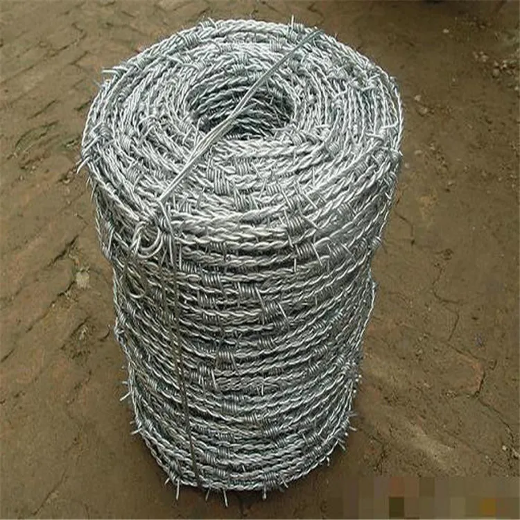  Военное оружие оцинкованная и покрытая пвх колючая проволока для