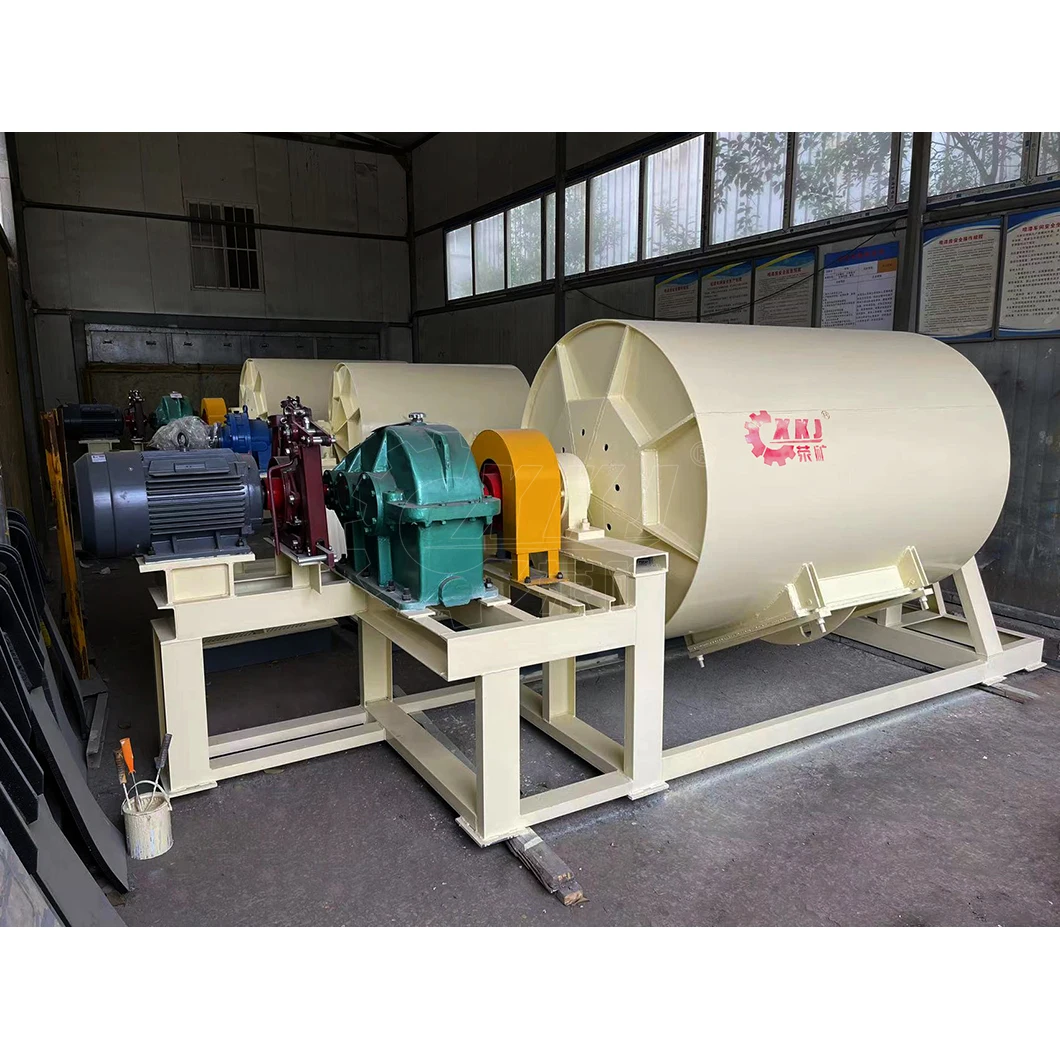 The ceramic ball mill grinders 500kg-1000kg /times glass each time, and the discharge size is 2-5 microns