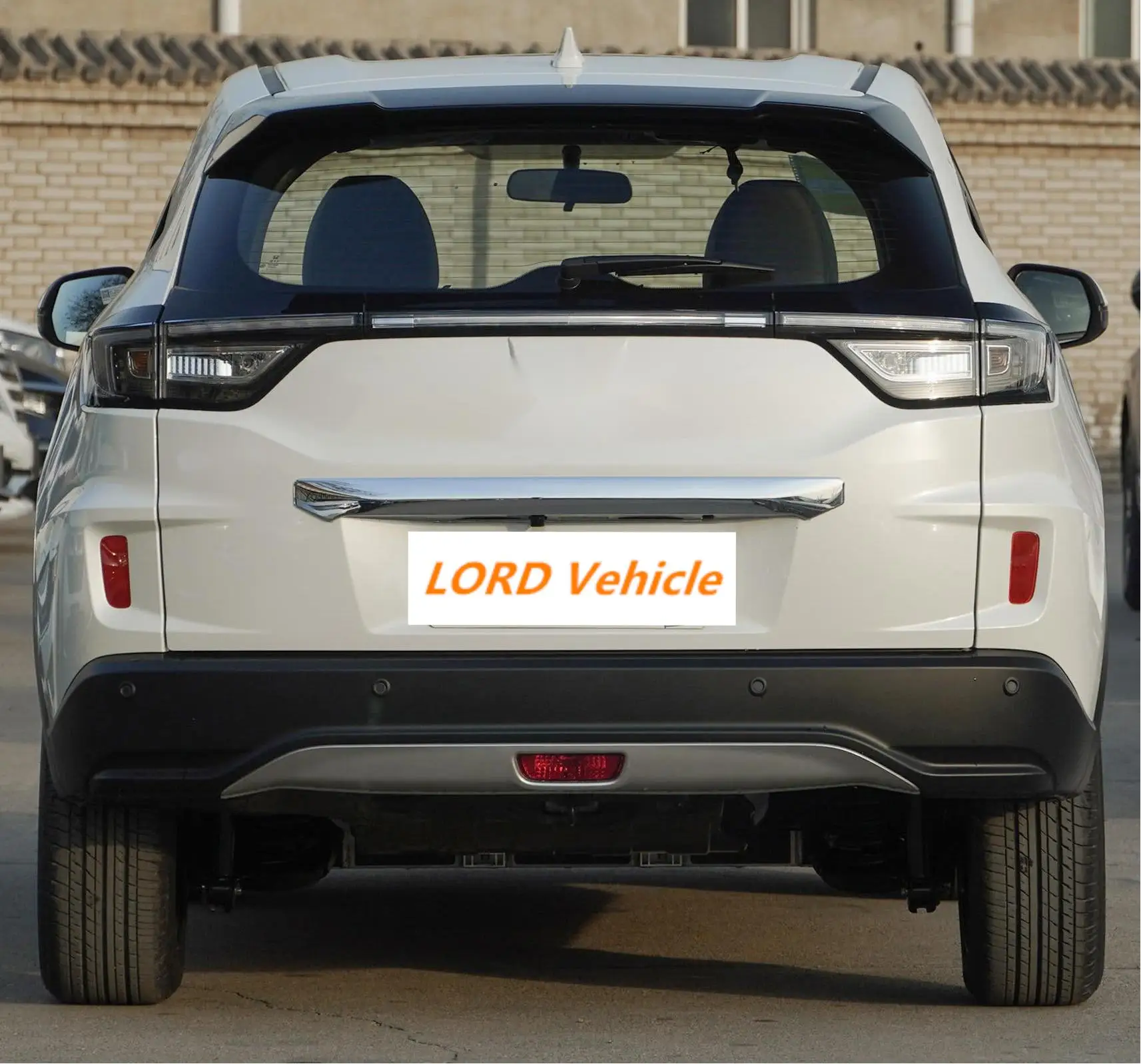 New popular China small and compact electric SUV car xnv autos with long range of 400 KM and high speed 140 km/h for sale