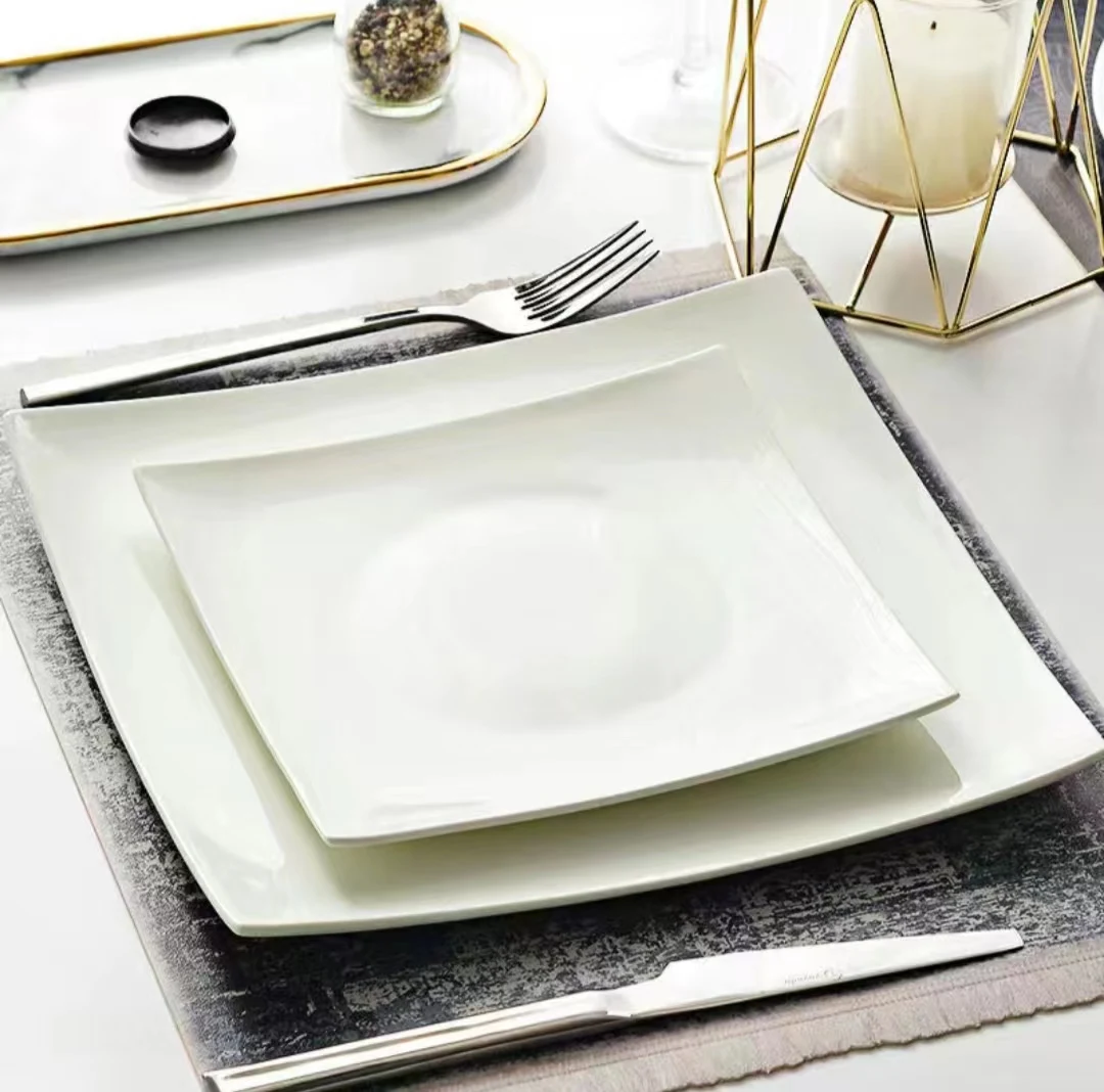 Classic Family Bone China Ceramic Western Plate Sustainable under Glazed Dish Dish for Food for Dinner or Back to School