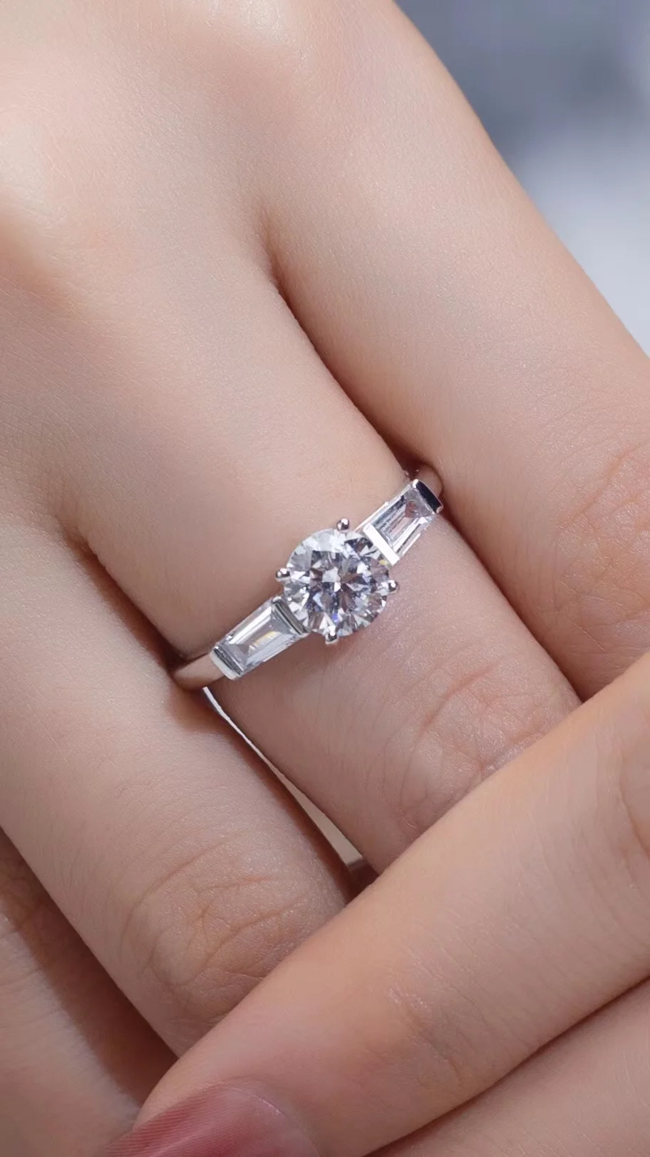 Four Prong Ring Side Edge with Emerald Cut Lab Created Diamond 18k Gold CLASSIC HY Round White Gold Engagement Bands or Rings