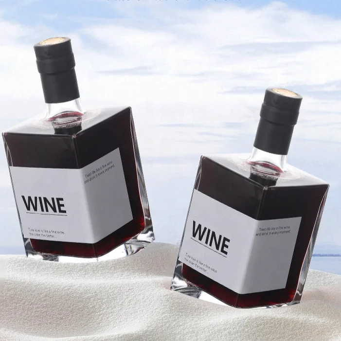 Wholesale Whiskey Vodka Liquor Gin Spirits Square Glass Bottles Thick 250ml 500ml 750ml