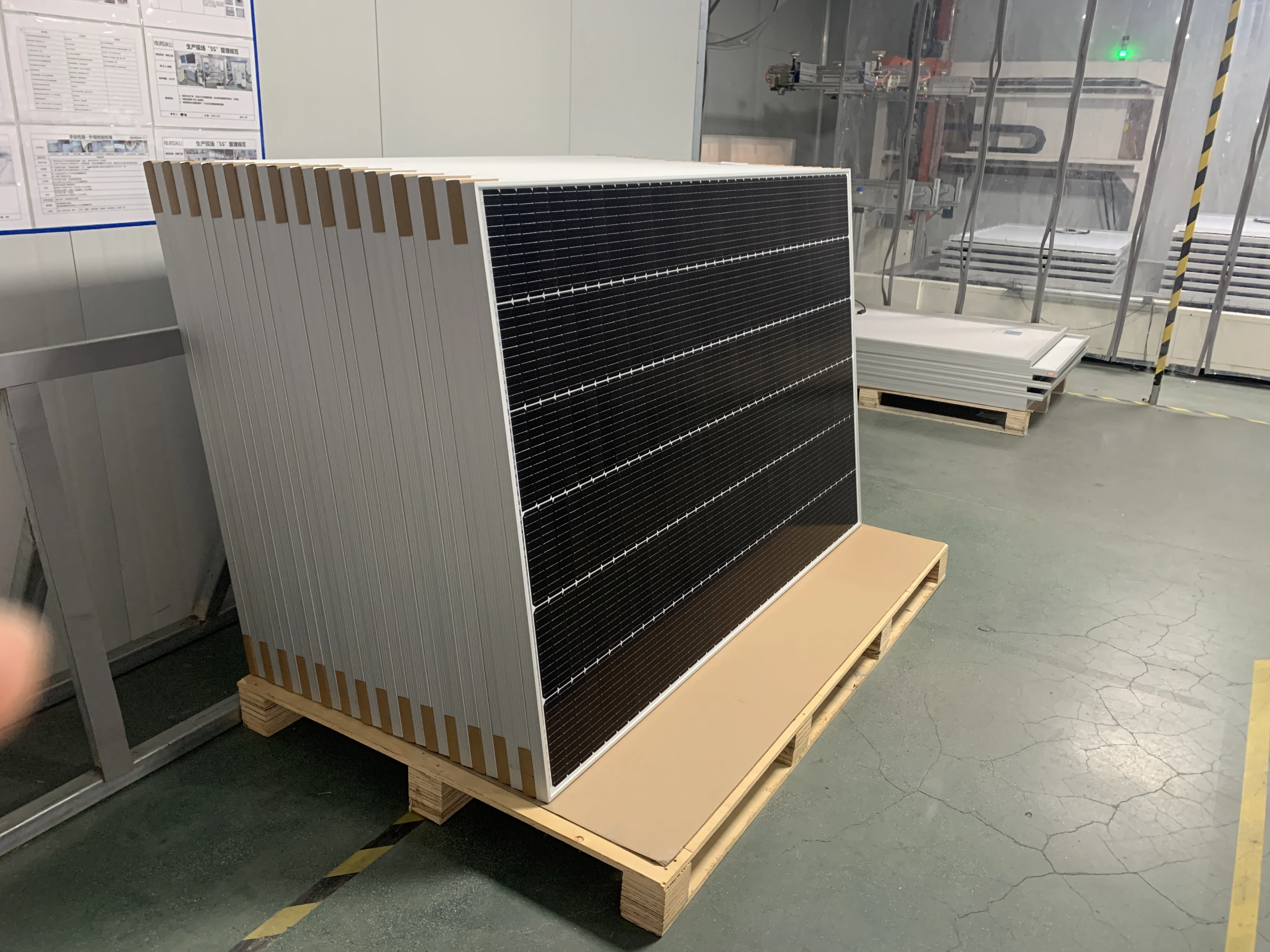 500w Trisection Cut high quality solar panels High Module Efficiency Bifacial Double Glass Solar Related Products