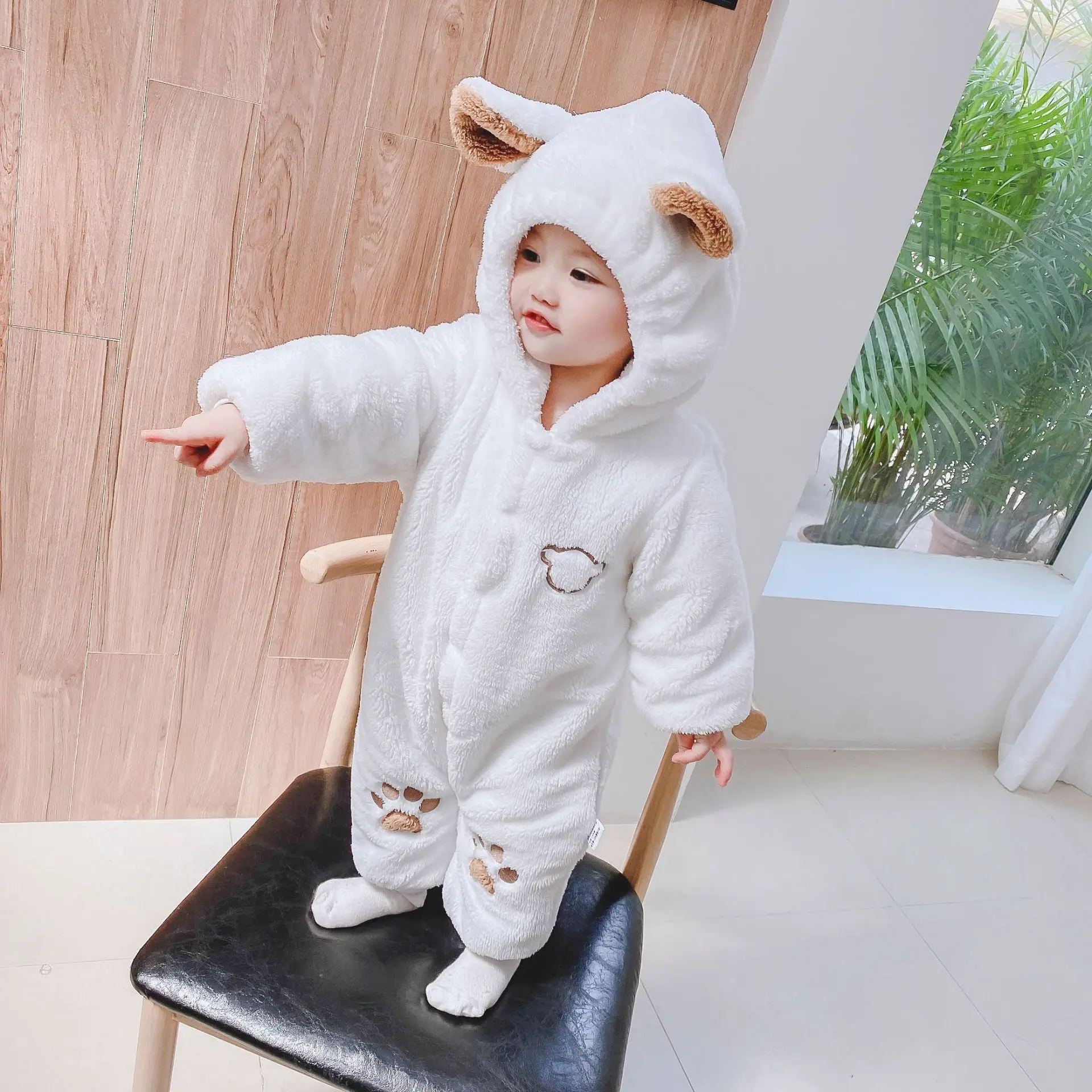 wholesale Newborn baby onesie Baby boy girl clothes plus cotton winter clothes baby rompers 0-3 months