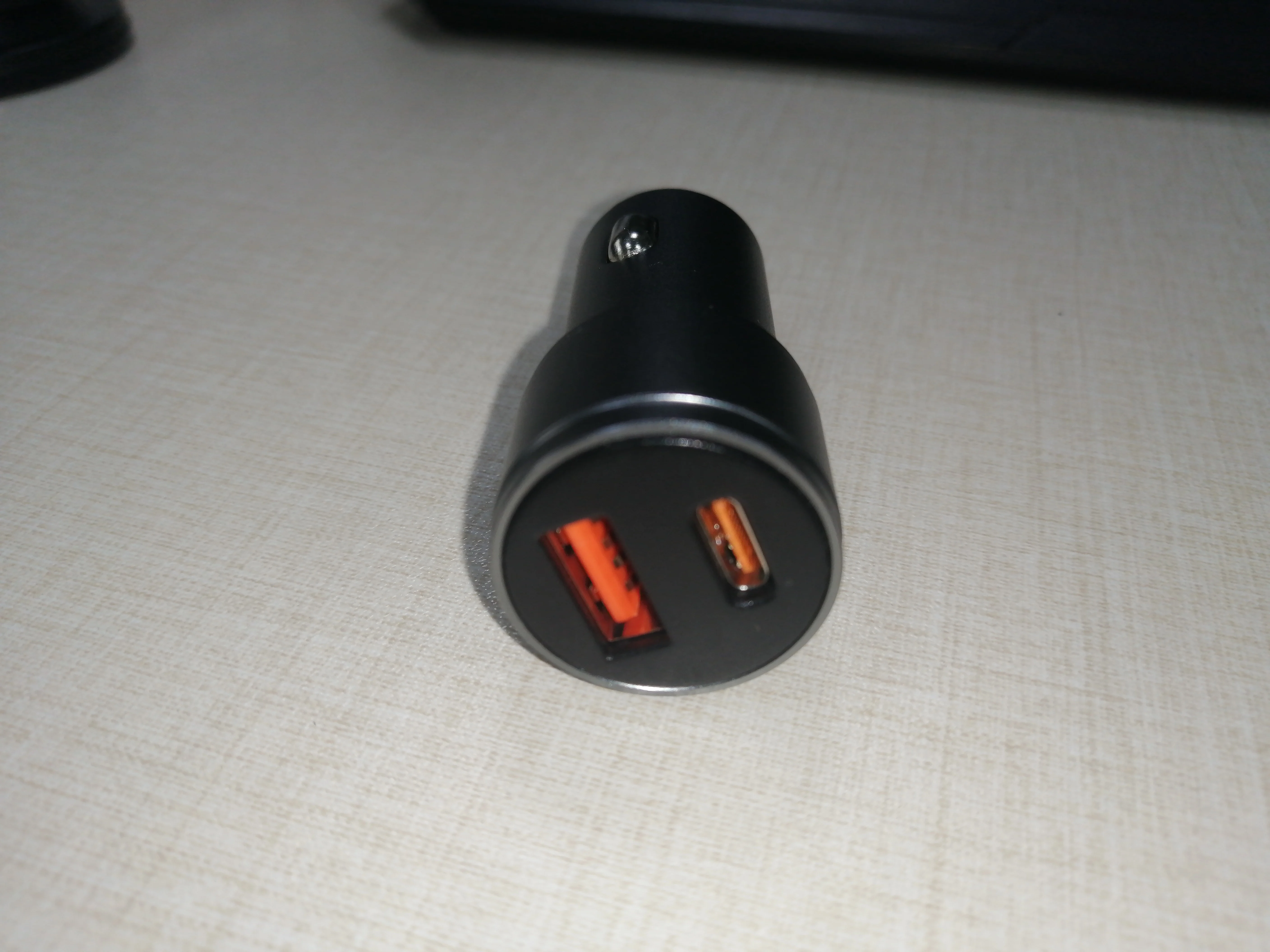 2021 Fast Charging Usb Type C Dual Ports Adapter Digital Display Portable Mobile Phone Qc 3.0 Car Charger 2 X USB 12-24V/5A 2204