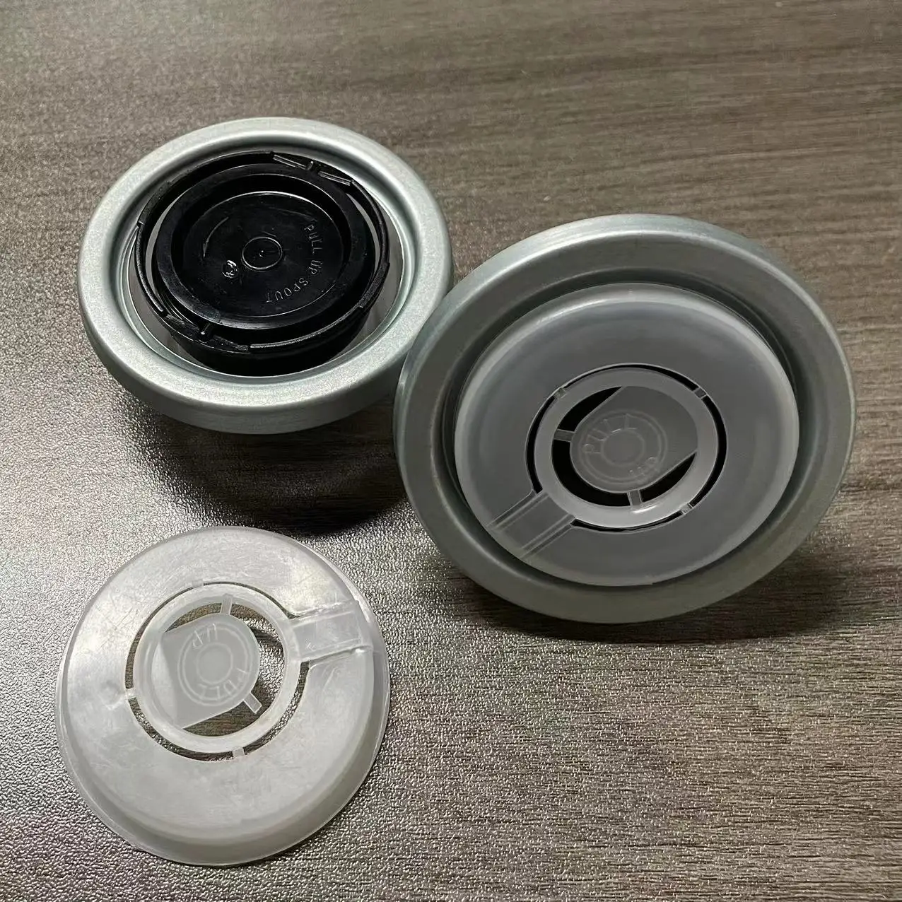 High Quality Plastic Closure 63mm Canseal Flex Spout Cap with 38 mmThread System Opening Sealing for 30L 26L Metal Steel Drums